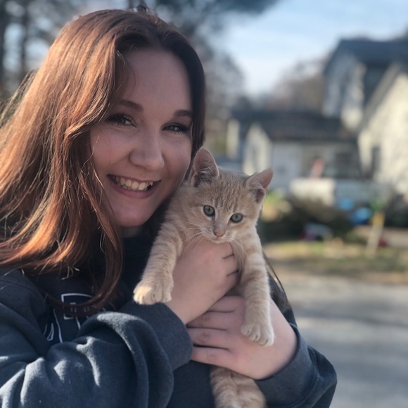 Meet your Posher, Emily - Picture 1 of 1